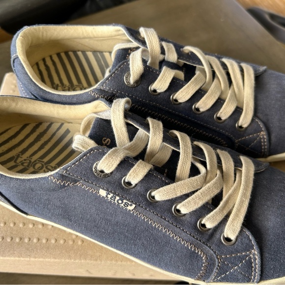 Taos Blue Canvas Sneakers - Picture 4 of 10